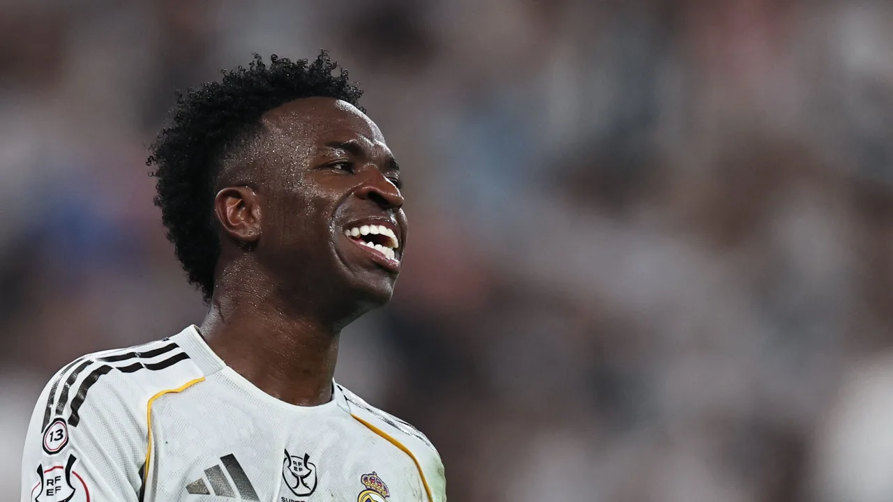 فينيسيوس يرفض السعودية.. نجم ليفربول يتجاهل عروض ريال مدريد وبايرن ميونخ